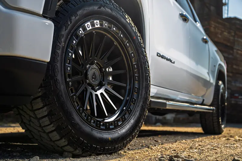 17X9.0 Arena Mesa Satin Black W/ Glossy Black Lip 3