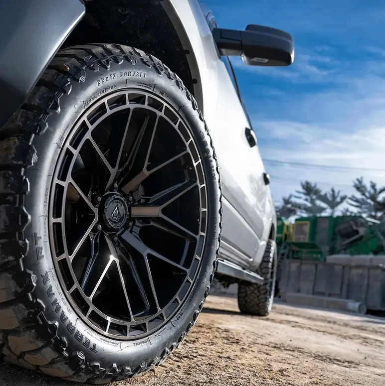 22X10 Arena Battle Glossy Black 7