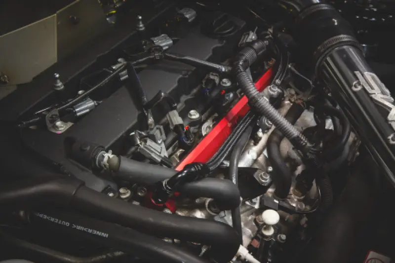 Ams Performance 08-15 Mitsubishi Evo X Cnc Machined Aluminum Fuel Rail W/Pulsation Dampener - Red 1