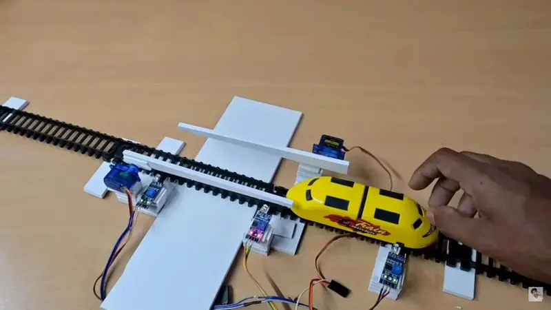 Automatic Railway Gate Control System Project| Best Science Project Kit For Students | Inspire Award & School Exhibition Project 1