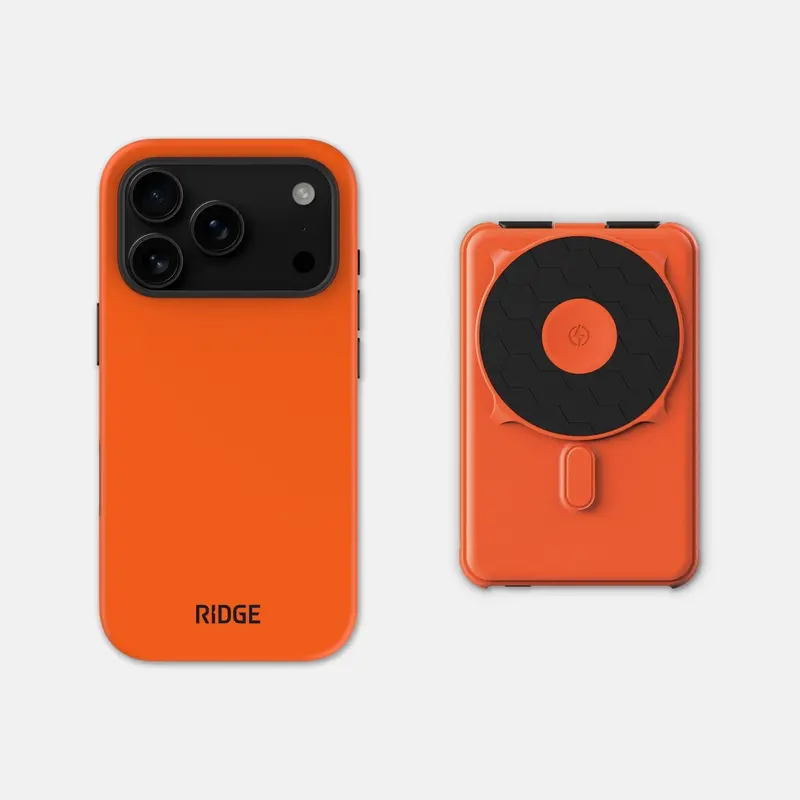 Everyday Charging Kit - Iphone 17 Pro - Basecamp Orange 1