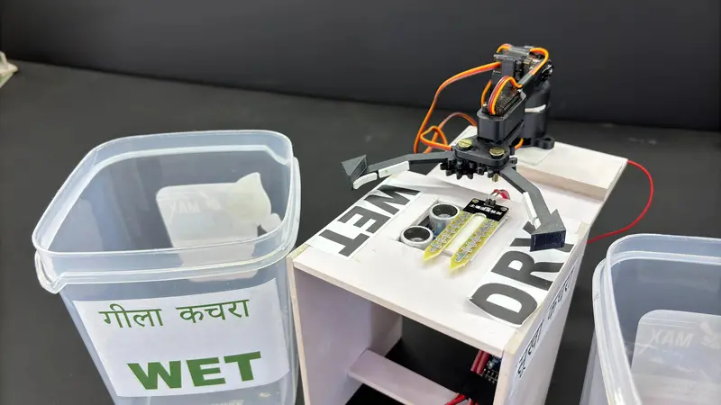 Garbage Separating Robot - Dry & Wet Waste Garbage | Arduino Based Smart Waste Management Science Project 1