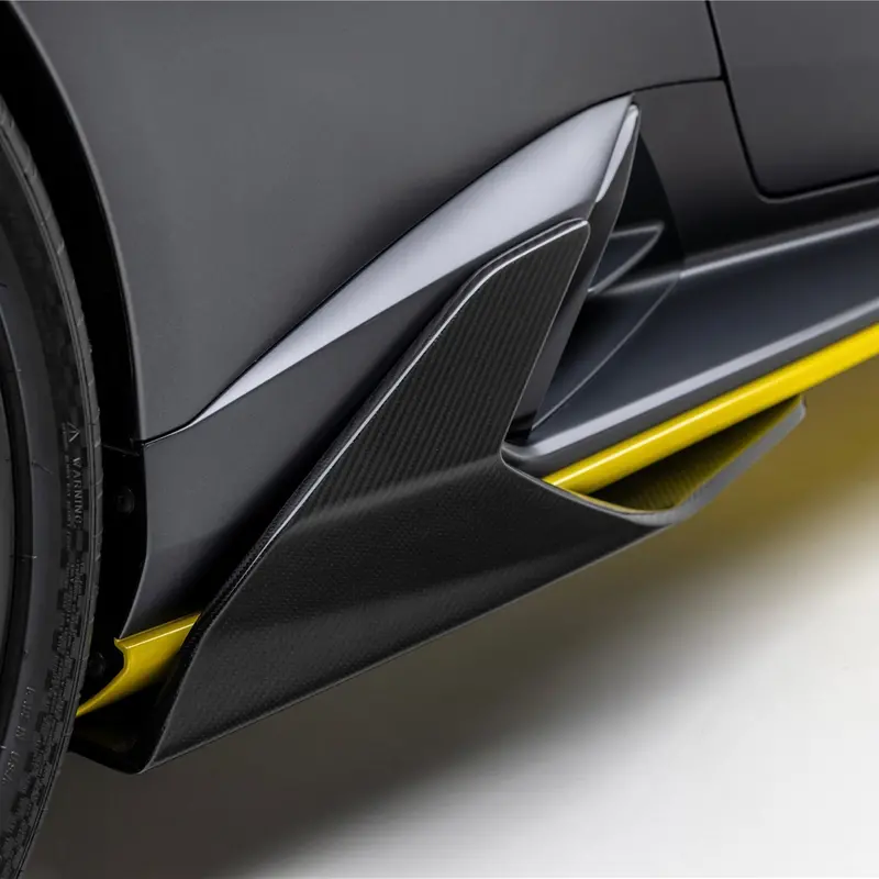Lamborghini Huracan Sto Side Rocker Carbon Fiber By Vorsteiner 1