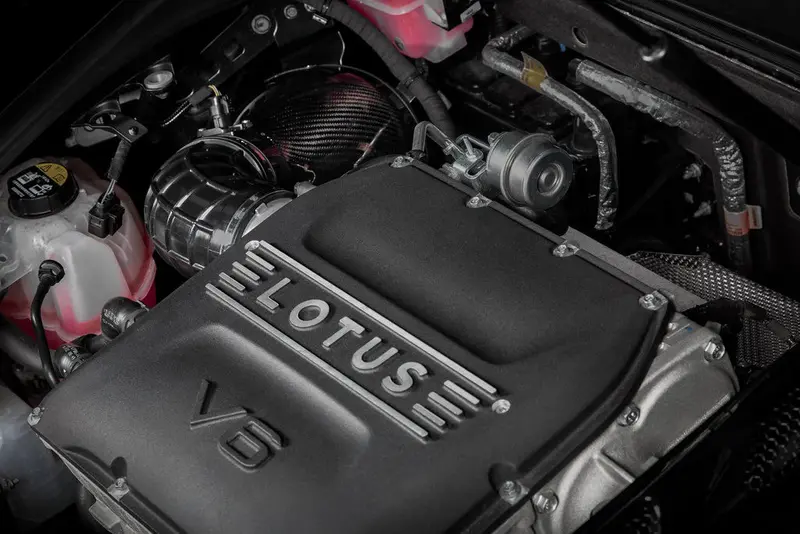 Lotus Emira V6 Eventuri Carbon Fibre Intake System 2