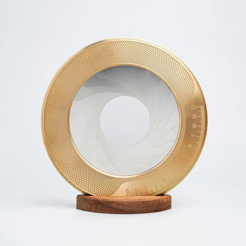 Makers Cabinet Iris Circle Drawing Tool 1