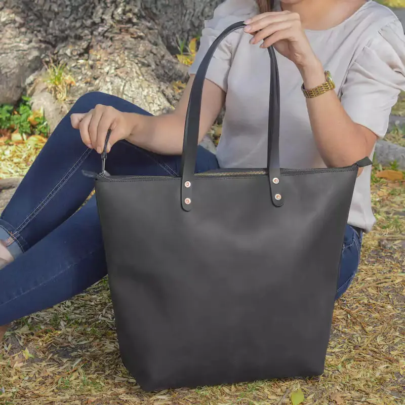 Mission Mercantile Leather Goods - Eden Oversized Leather Zip Tote Bag 3