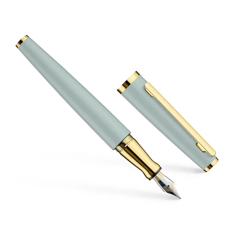 Otto Hutt D06 Shiny Fountain Pen 2