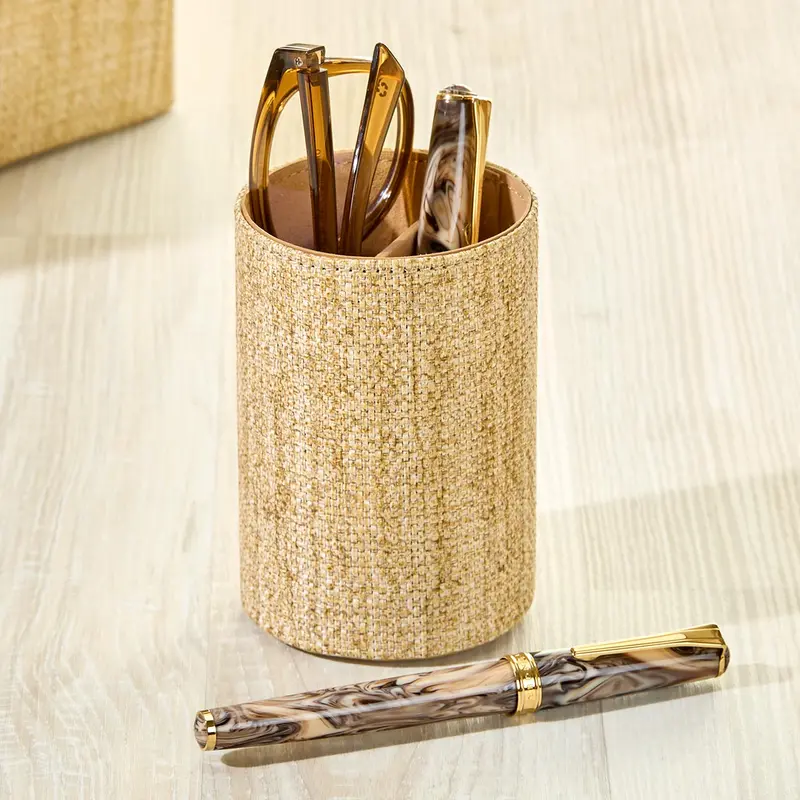 Raffia Eyeglass Stand 1