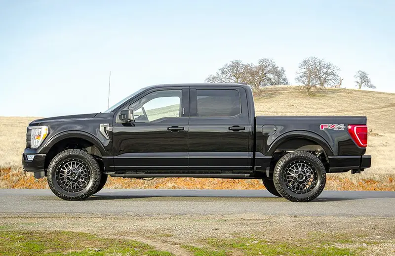 Readylift 2021-2025 Ford F-150 2.0" Leveling Kit (2Wd/4Wd) 2