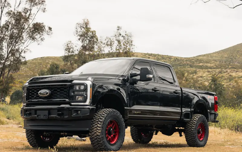 Readylift 6" Coil Spring Lift Kit With Falcon Shocks And Radius Arms 2023-2024 Ford Super Duty F250/F350 4Wd 2