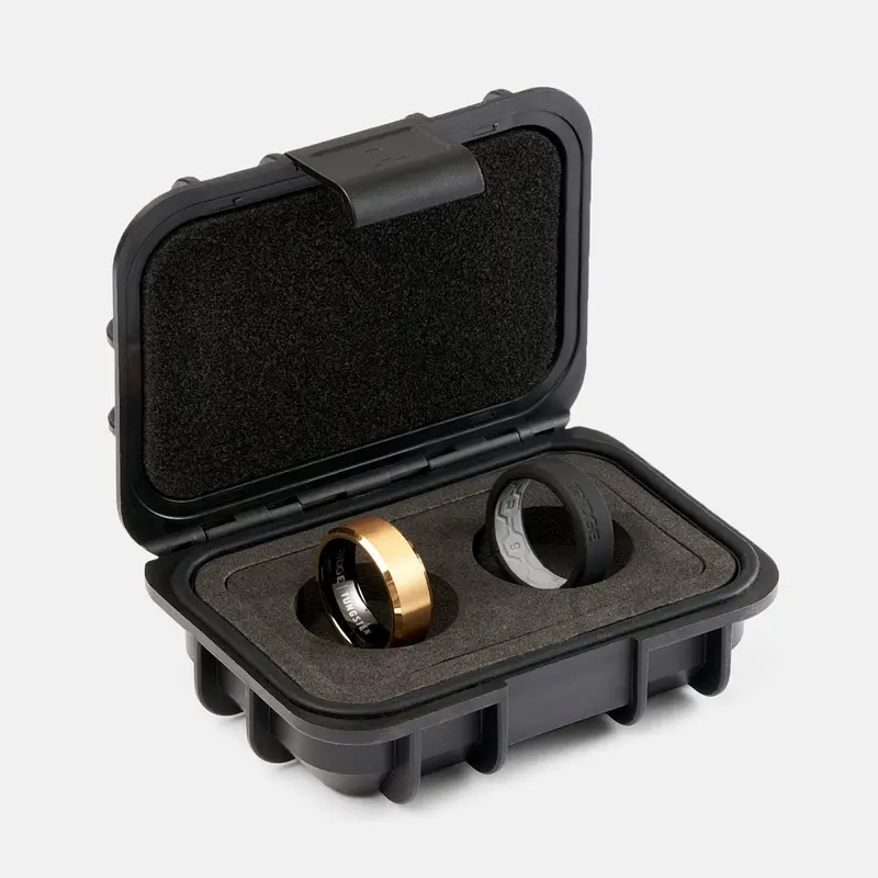 Ridge 8Mm Beveled Ring Set - 24K Gold 2