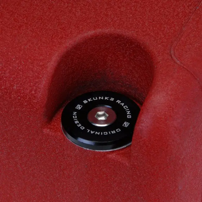 Skunk2 Low-Profile Valve Cover Hardware - K Series (Black) 1