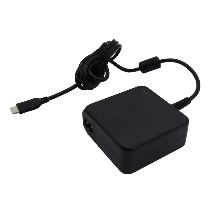 Winx Charge Ultra Type-C 140W Gan Power Adapter 1