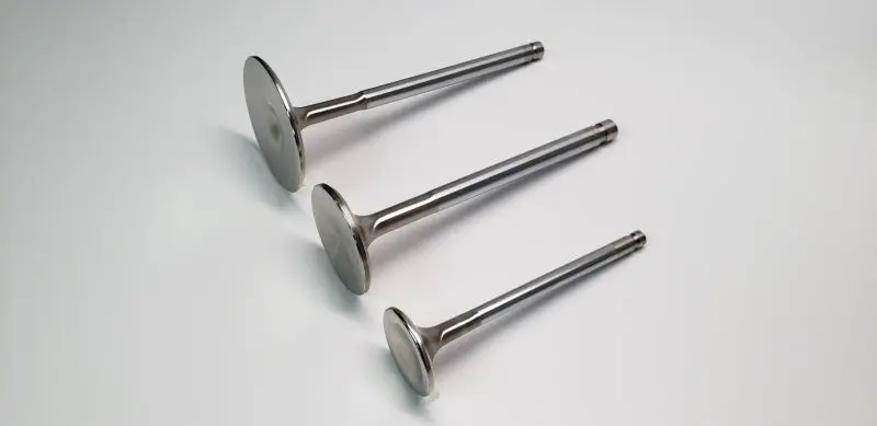 Ferrea Competition Plus Intake Valve For Small-Block Chevy – 2.125" Stem, 11/32" Diameter, 5.45" Length (+0.500" Option) 2